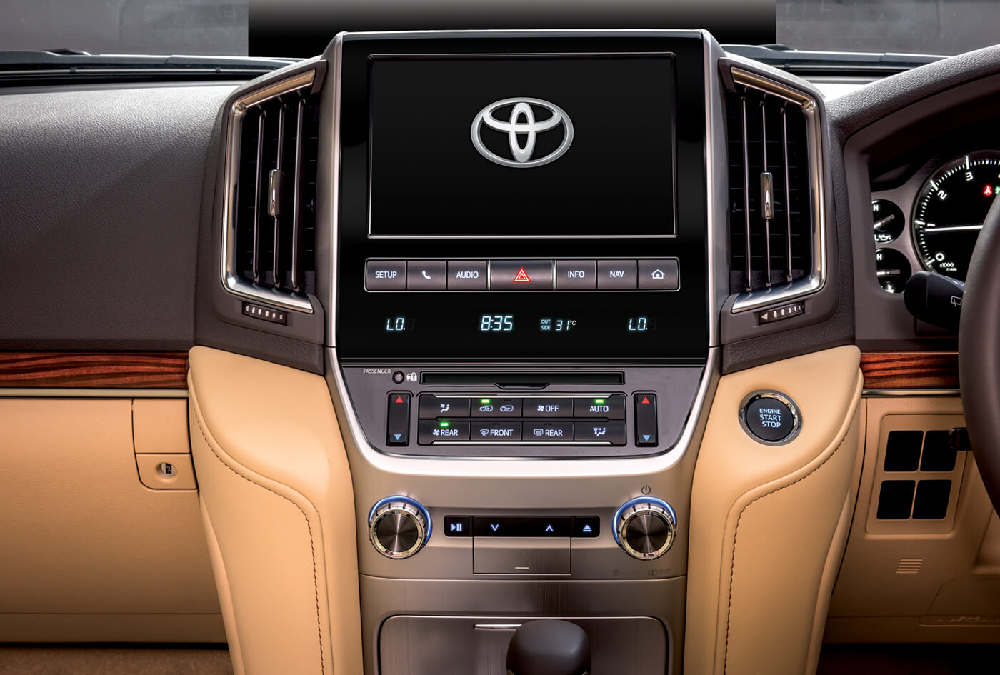Toyota Land Cruiser 2021 Interior