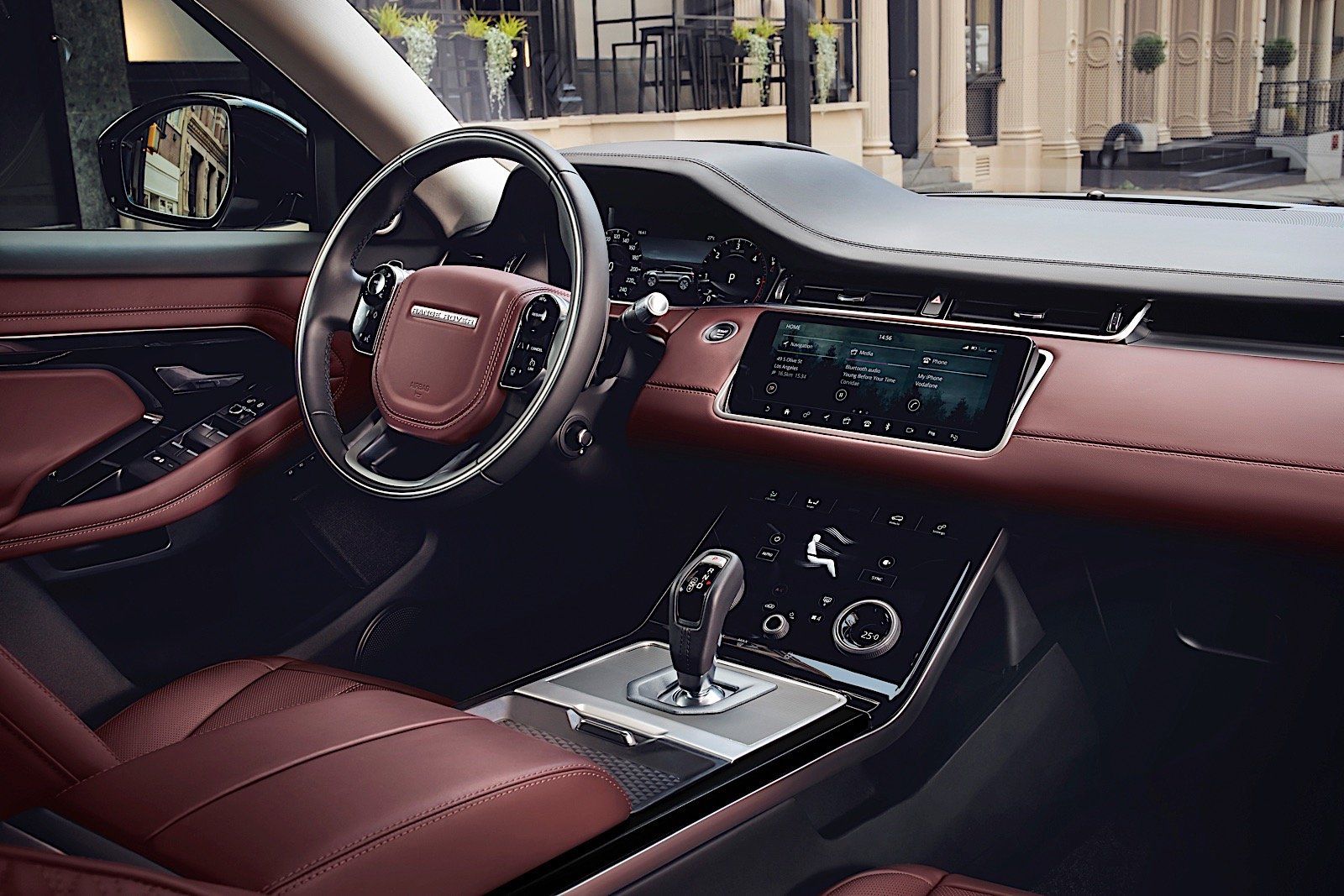 Range Rover Evoque 2020 Features