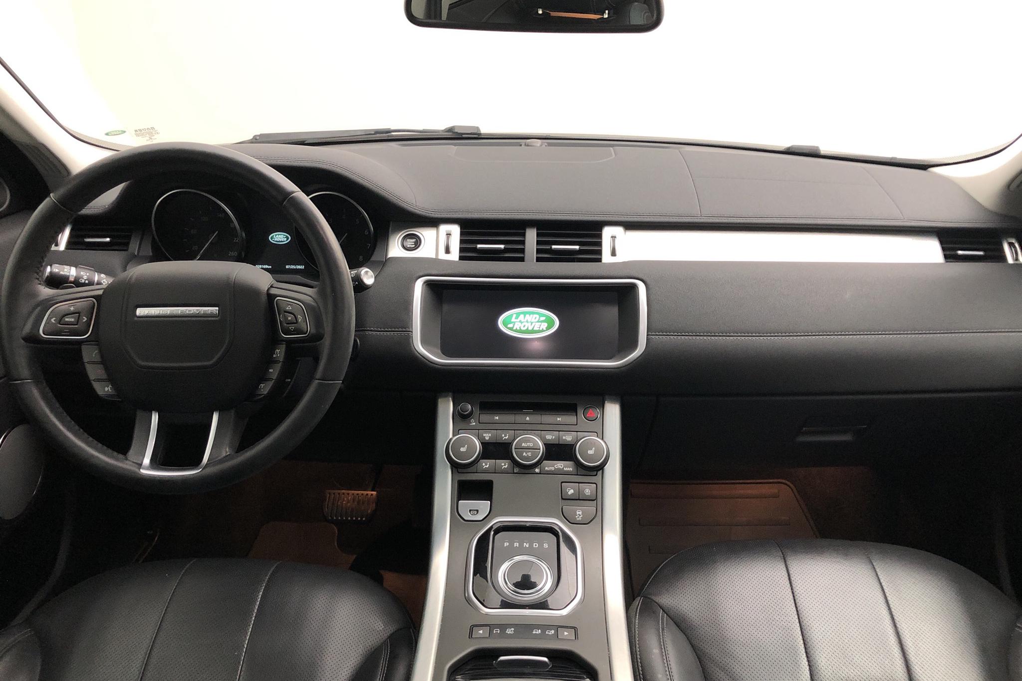 The interior design of the Range Rover Evoque 2.0 Si4