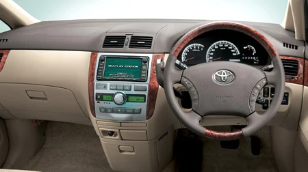 Toyota Ipsum Interior